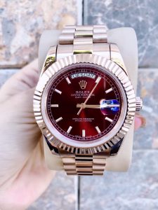 Vì sao những chiếc đồng hồ rolex mặt đỏ lại có mức giá ấn tượng đến vậy?