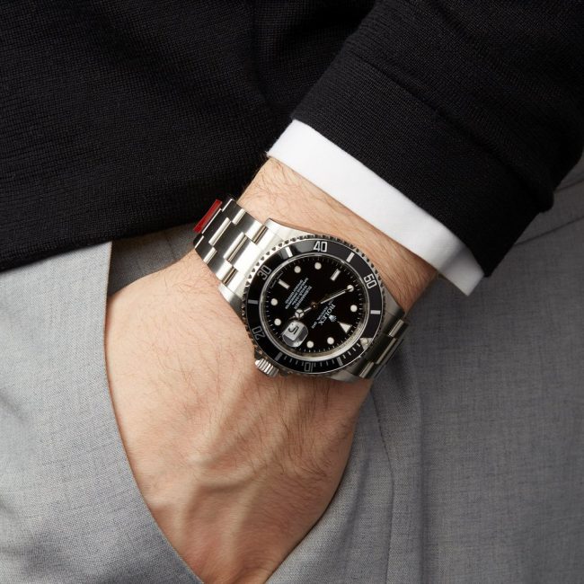 Siêu phẩm đồng hồ rolex submariner date có gì xuất sắc?