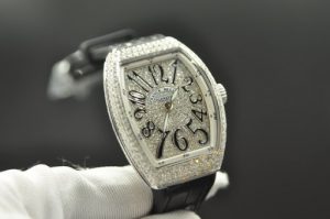 Check nhanh cực chuẩn mẫu đồng hồ franck muller v32